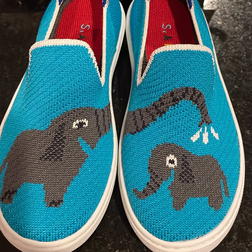 Size 12 kids Rothy’s sneakers NIB
